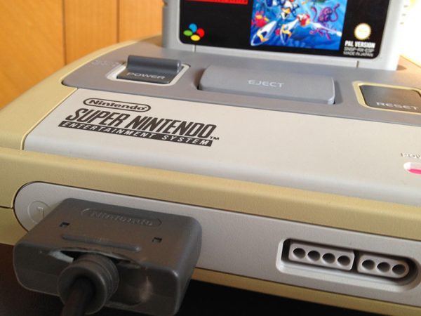 mantenimiento gamepads, consolas antiguas, SNES, Mega Drive, reparación consolas antiguas, mandos consola estropeados, borntoplay