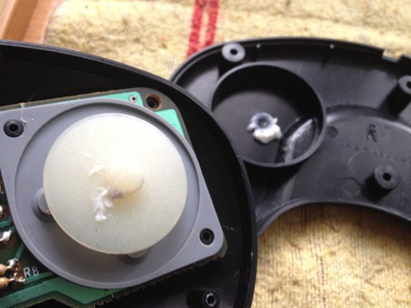 mantenimiento gamepads, consolas antiguas, SNES, Mega Drive, reparación consolas antiguas, mandos consola estropeados, borntoplay