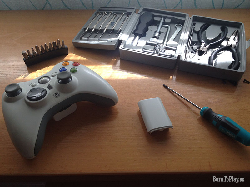 xbox-360-xbox-one-perifericos-mandos-estropeados-mantenimiento-microsoft-arreglar-mandos-consola-estropeados-borntoplay-es
